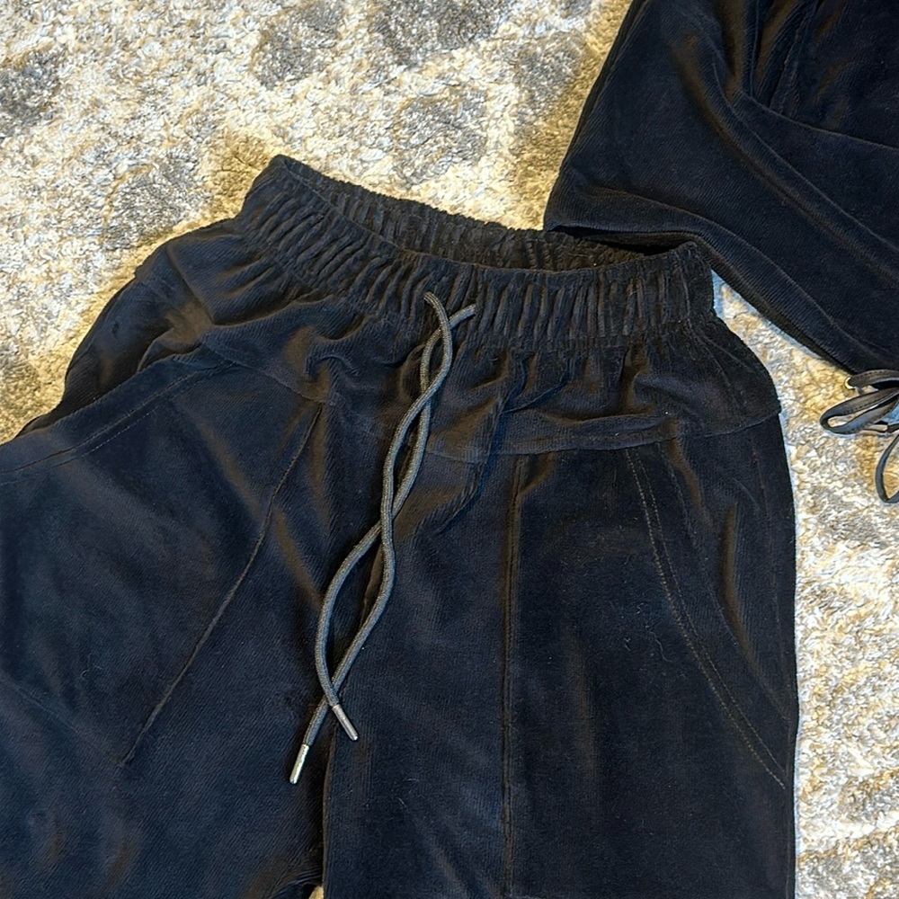 Women’s Roccobarocco Sweatsuit - Picture 3 of 4